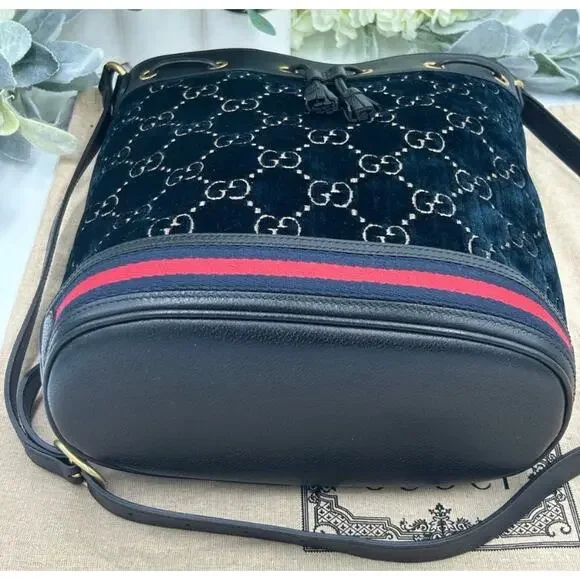 Women's Gucci OPHIDIA blue velvet bucket bag with leather trim, and web stripe - Picture 15 of 16